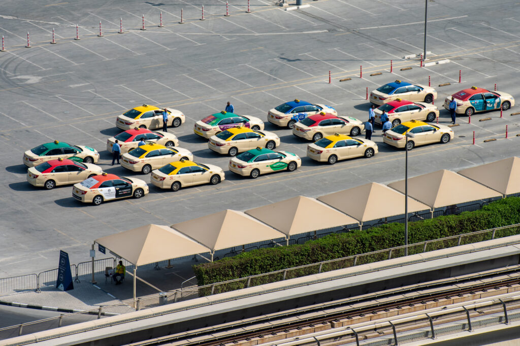 شركة تاكسي دبي تعزز صدارتها بإضافة 600 لوحة أجرة جديدة